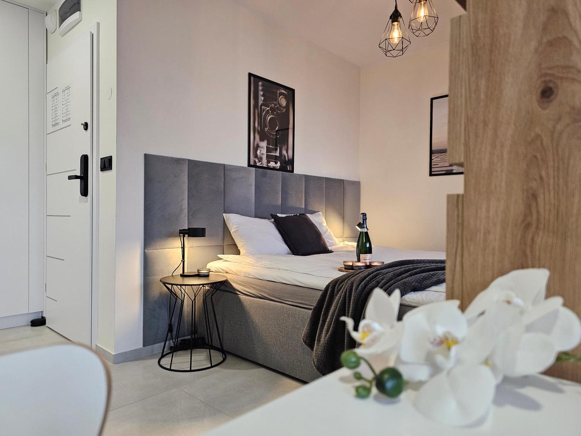 Urban Apartments Premium Baildona 18B, Free Garage, Self Check-In Катовице Екстериор снимка